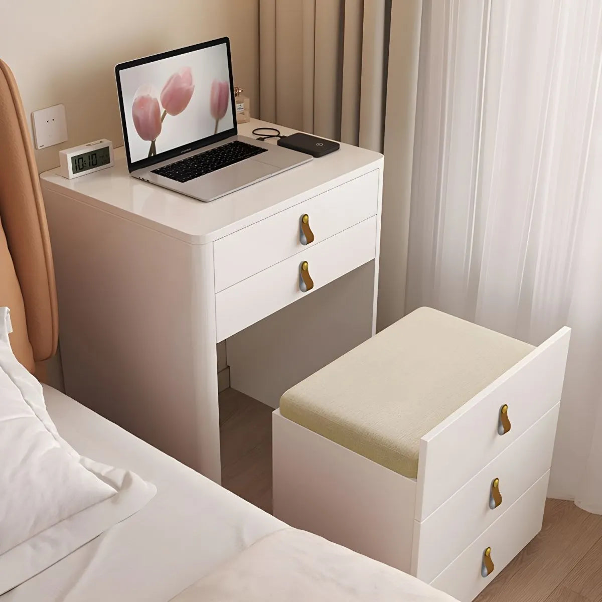 Ivory – Hopfällbart Sminkbord med Spegel